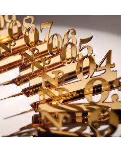 Marque-tables numero de 1 à 10 or ( délai 10 jours )