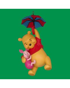 Winnie l'Ourson et Porcinet suspendus à un parapluie